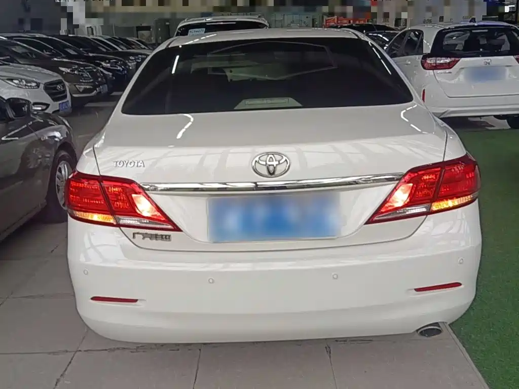 Toyota Camry — миниатюра 6