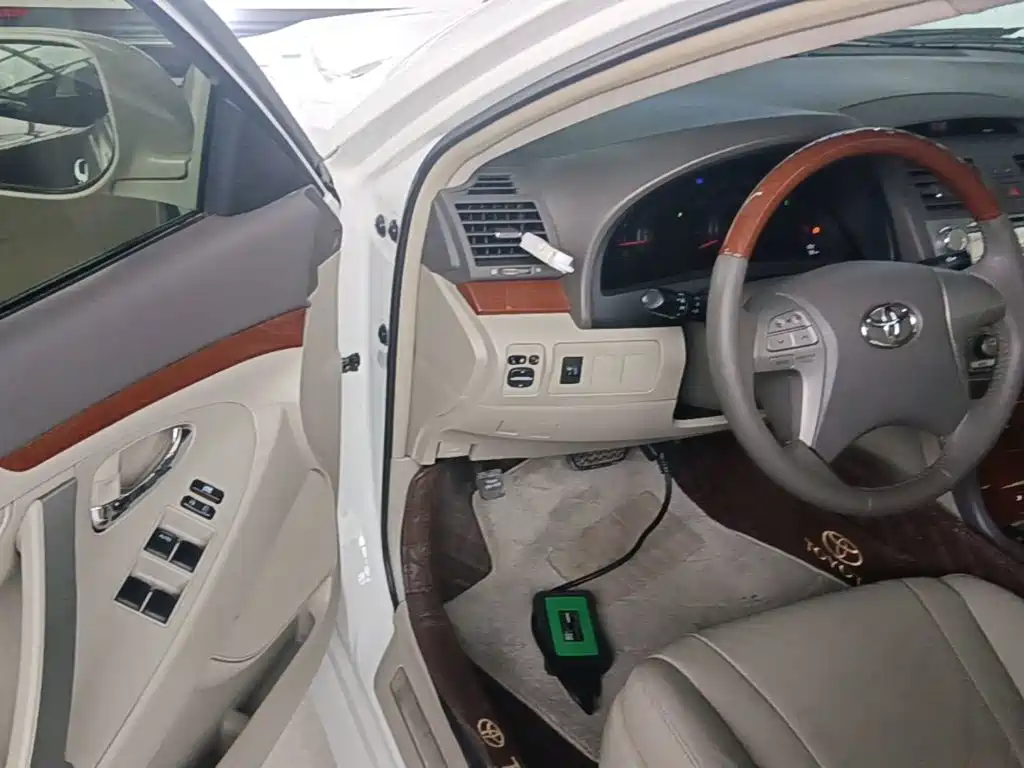Toyota Camry — миниатюра 16