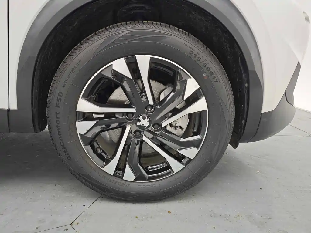 Peugeot 2008 — миниатюра 8