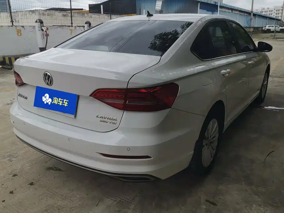 Volkswagen Lavida — миниатюра 3