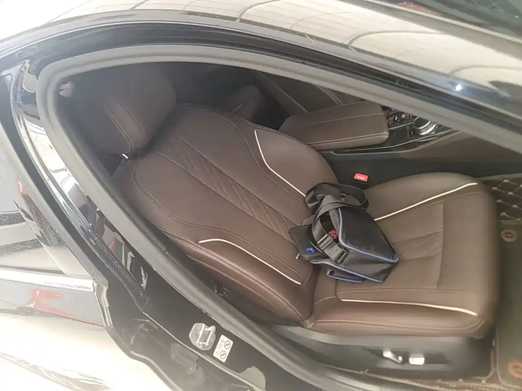 BMW 5 Series — миниатюра 25