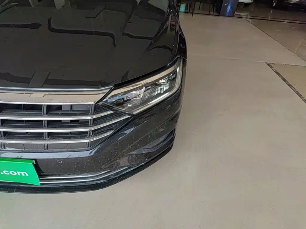 Volkswagen Sagitar — миниатюра 24
