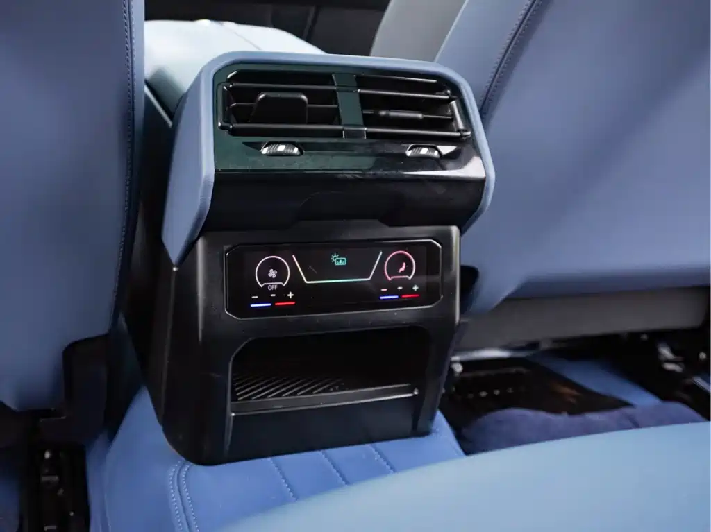 BMW 5 Series — миниатюра 19
