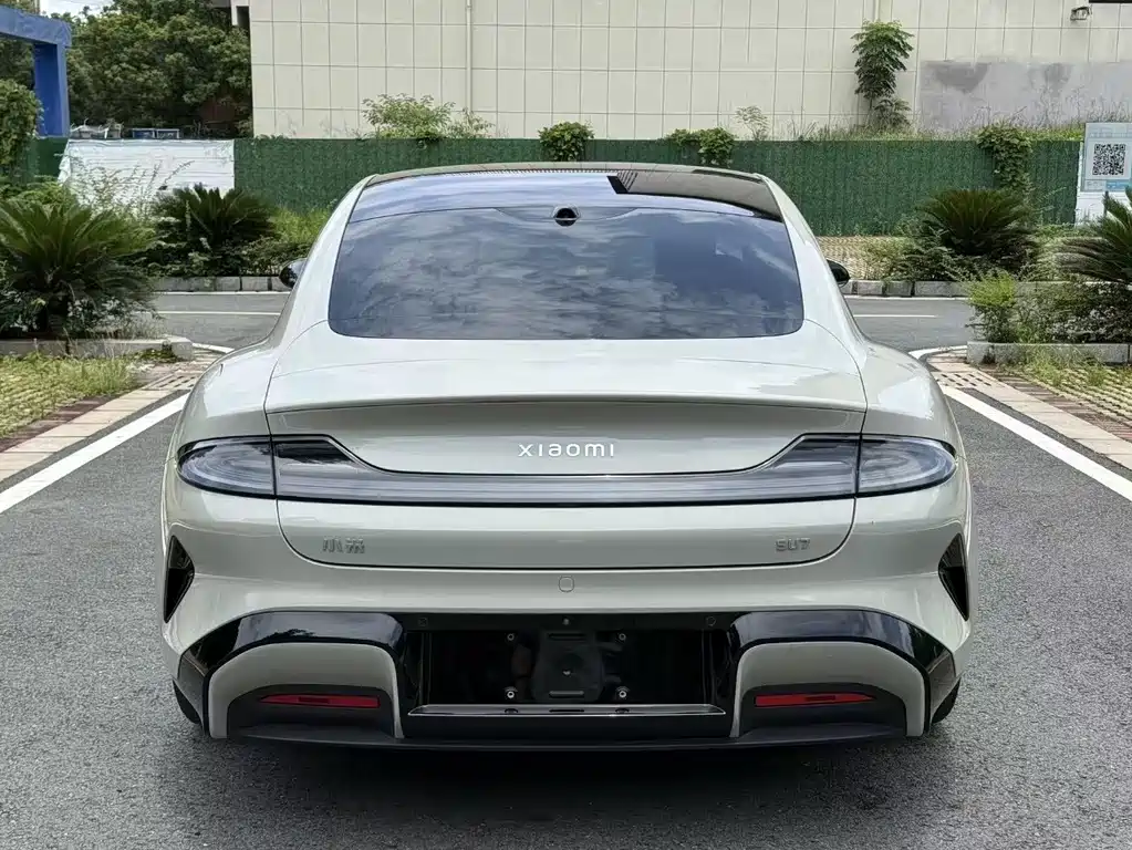 Xiaomi SU7 — миниатюра 9