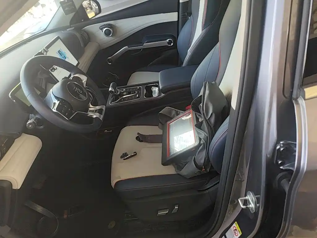 BYD Yuan Plus — миниатюра 15