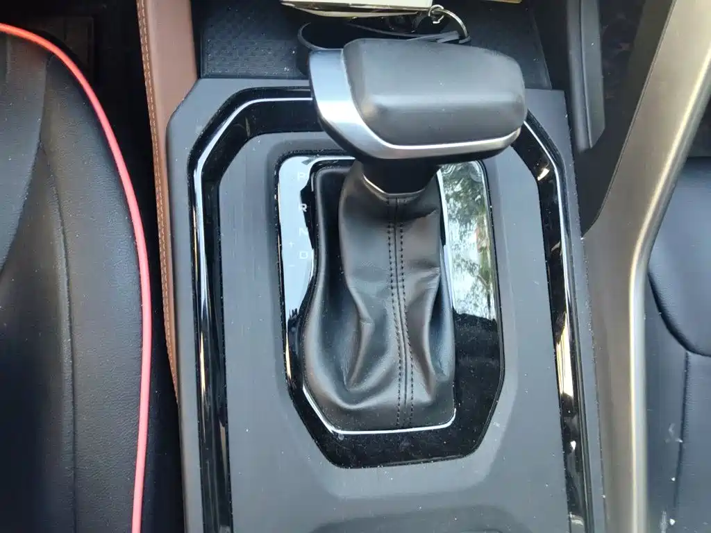 Geely Vision X6 — миниатюра 7