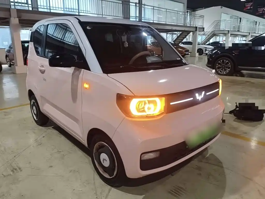 Wuling MINIEV — миниатюра 4