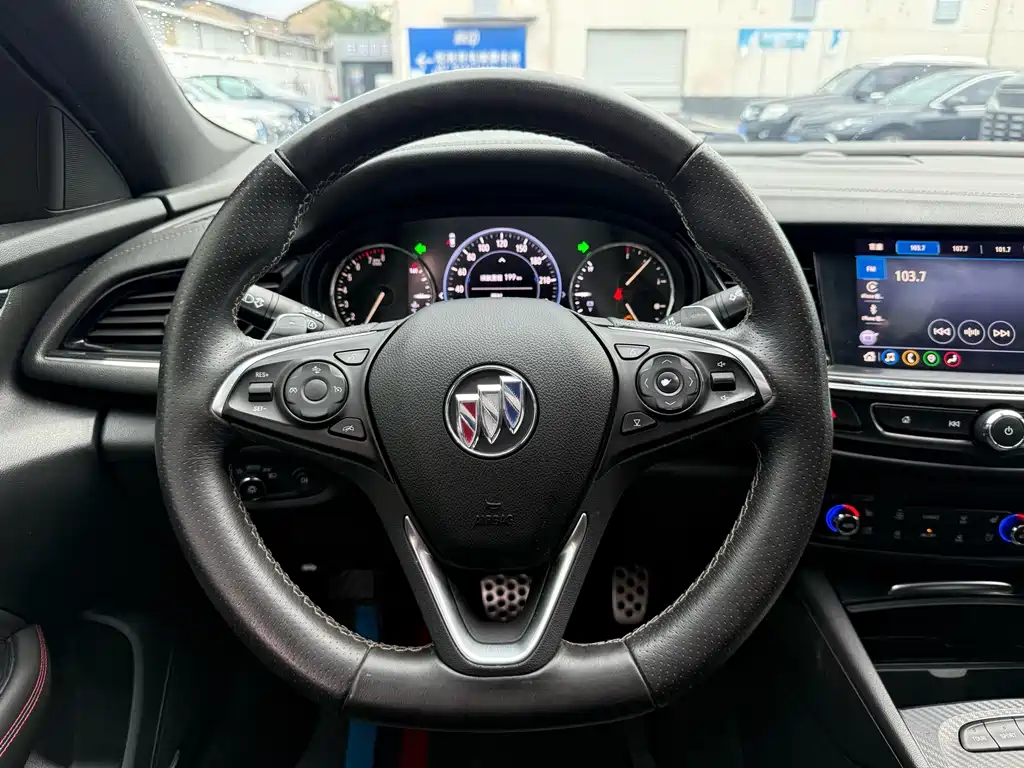Buick Regal — миниатюра 5
