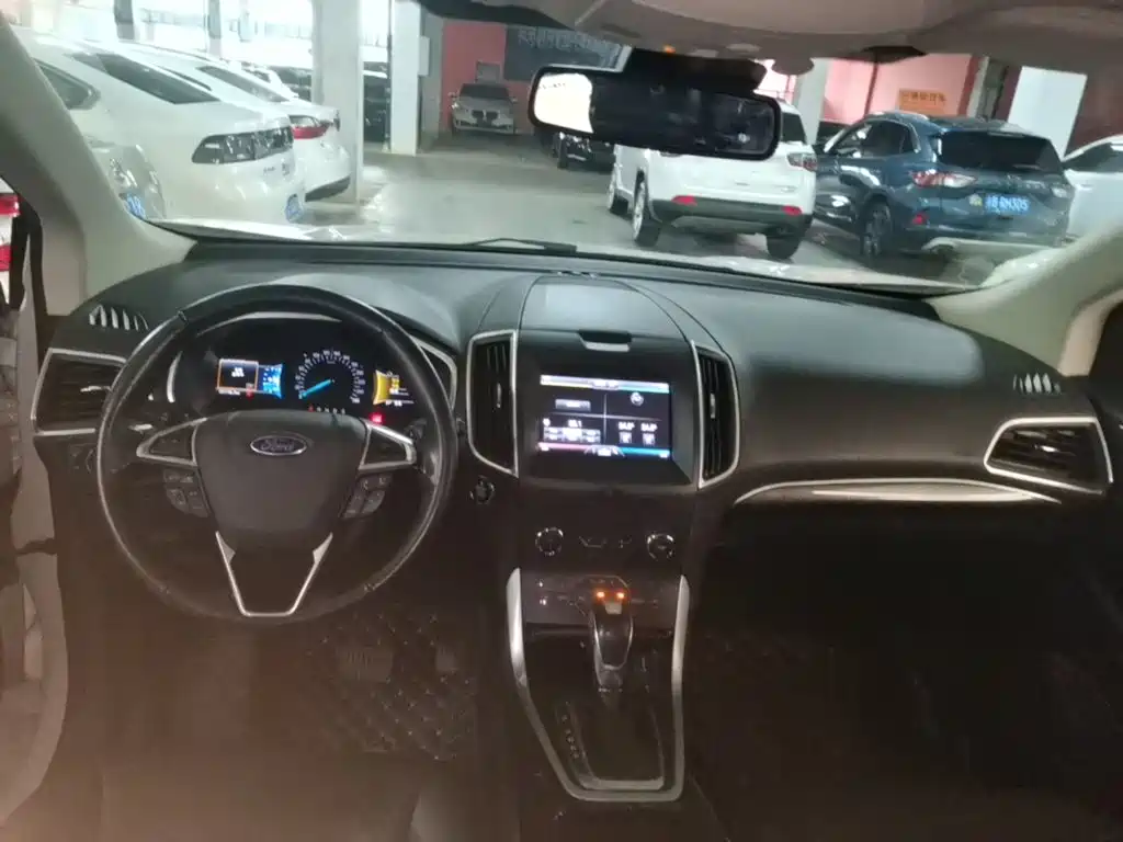 Ford Edge — миниатюра 10