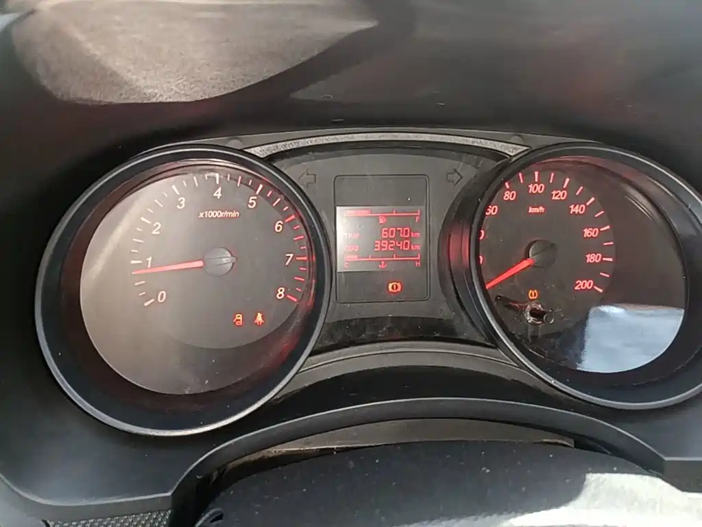 Wuling Hongguang — миниатюра 12