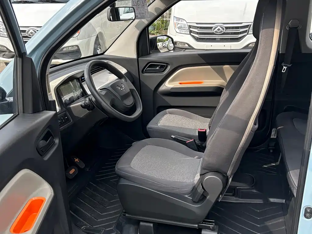 Wuling MINIEV — миниатюра 10