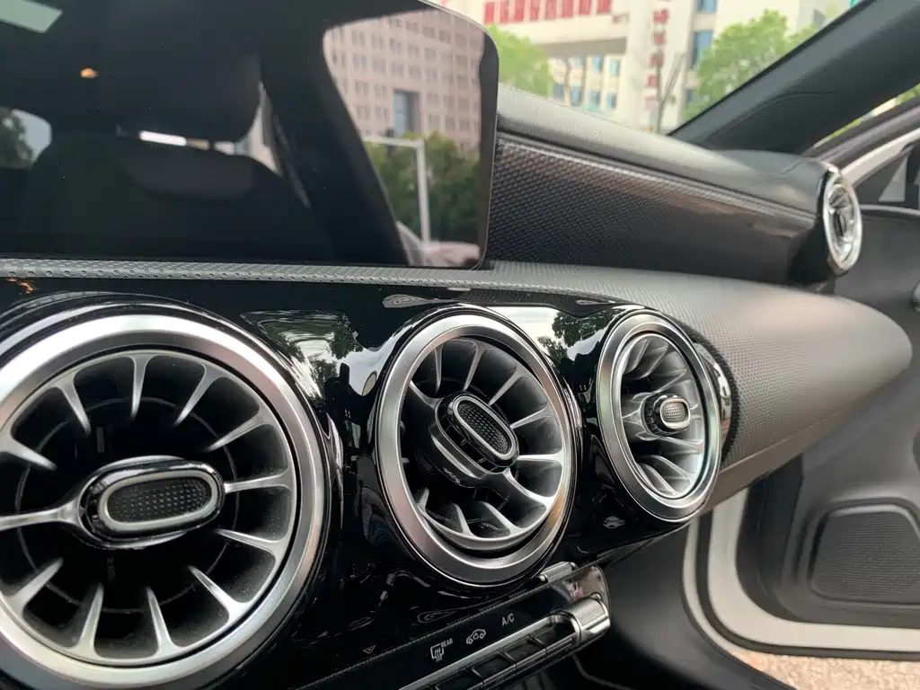 Mercedes-Benz A-Class — миниатюра 16