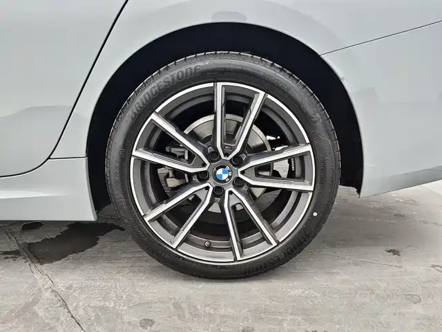 BMW 3 Series — миниатюра 11