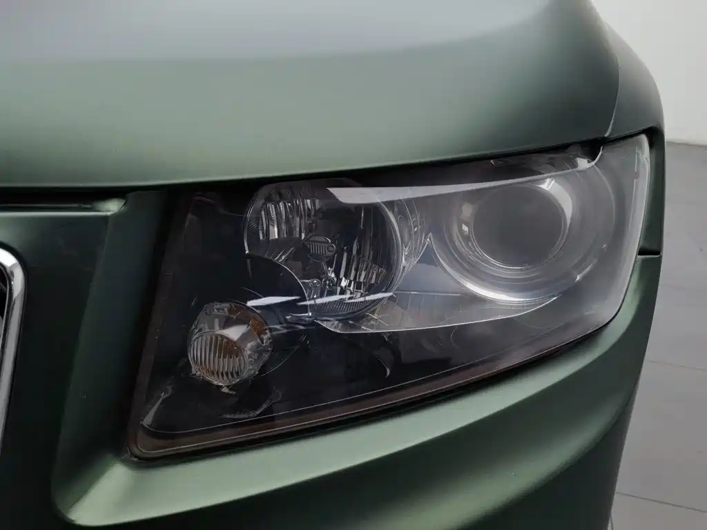 Jeep Compass (Import) — миниатюра 7