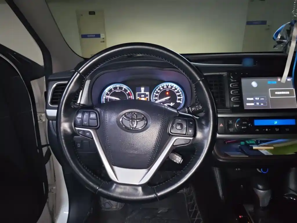 Toyota Highlander — миниатюра 6