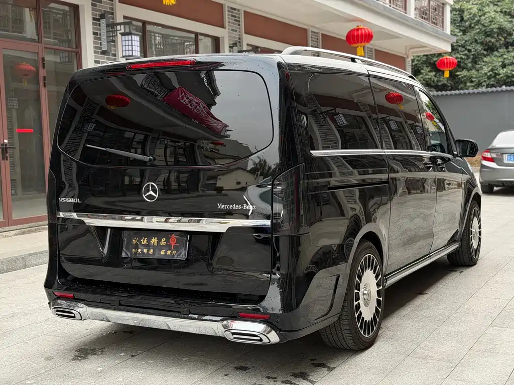 MERCEDES-BENZ V CLASS