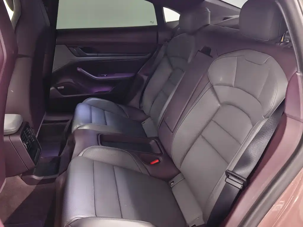 Porsche Taycan — миниатюра 11
