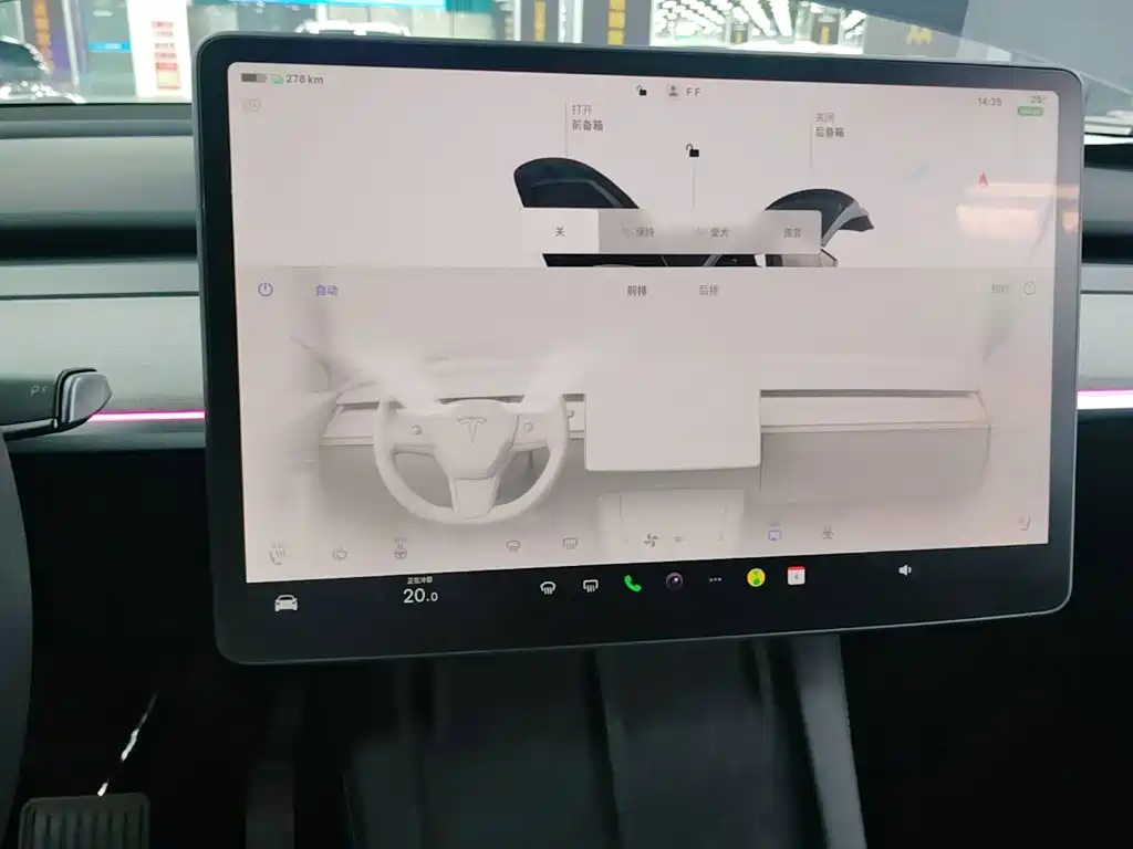 Tesla Model Y — миниатюра 13