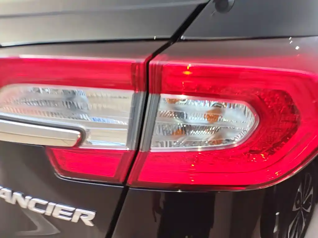 Honda Avancier — миниатюра 8