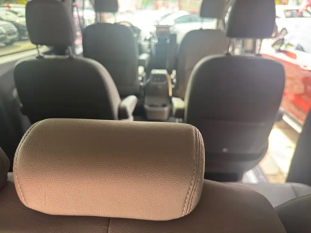 Ford Tourneo — миниатюра 10