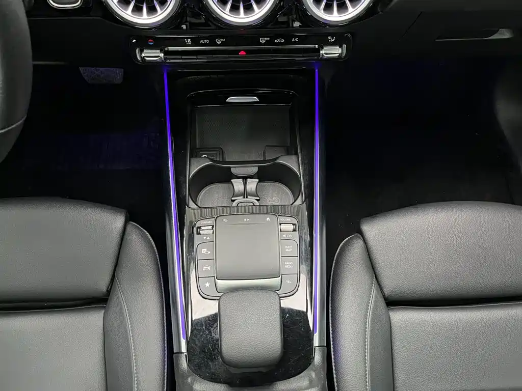 Mercedes-Benz GLA — миниатюра 13