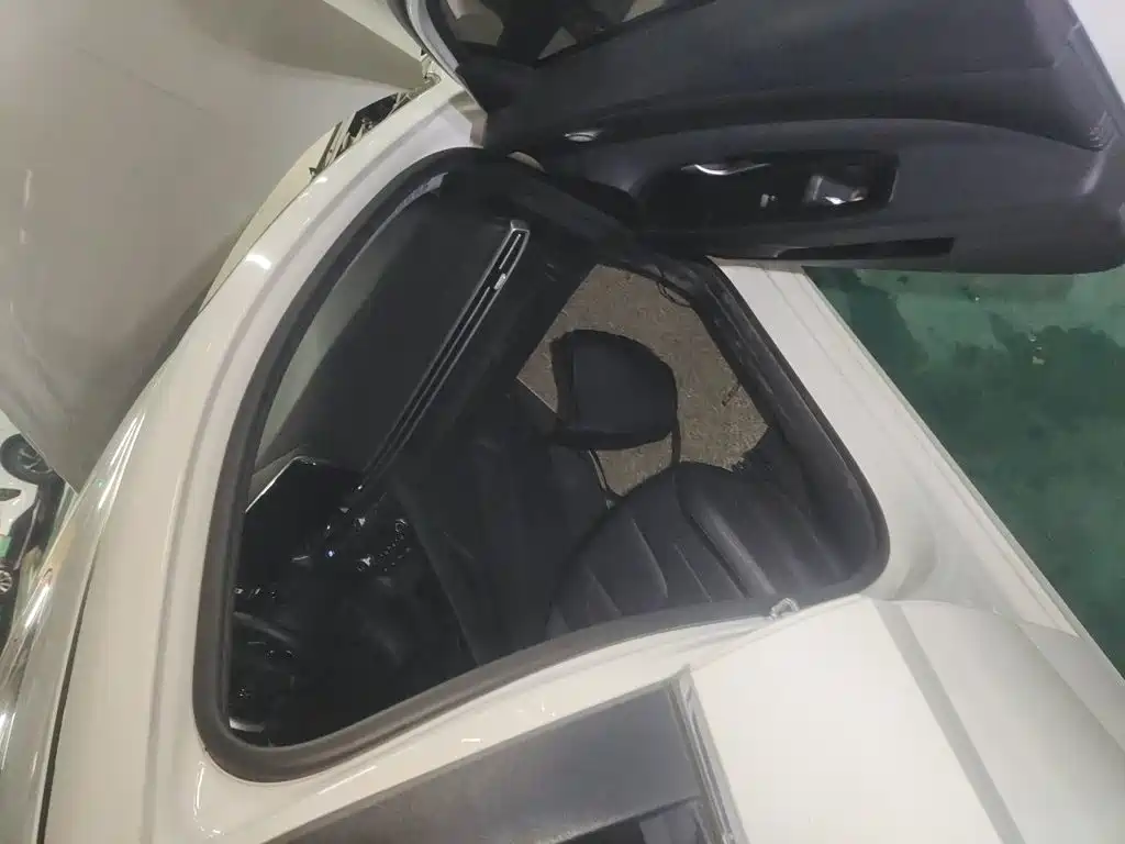 Hyundai Elantra — миниатюра 19