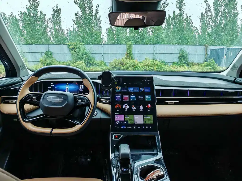Geely Boyue L — миниатюра 7
