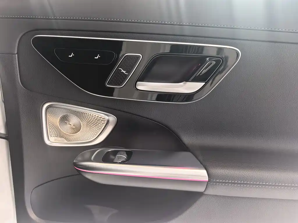 Mercedes-Benz C-Class — миниатюра 23