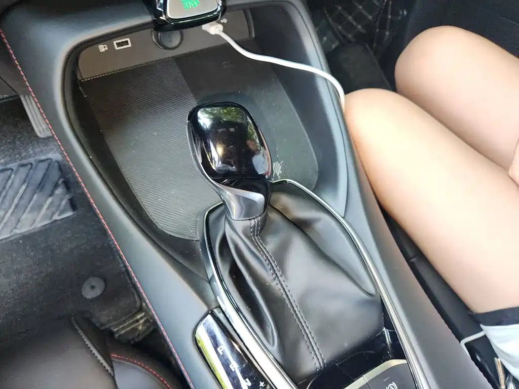 MG MG5 — миниатюра 10