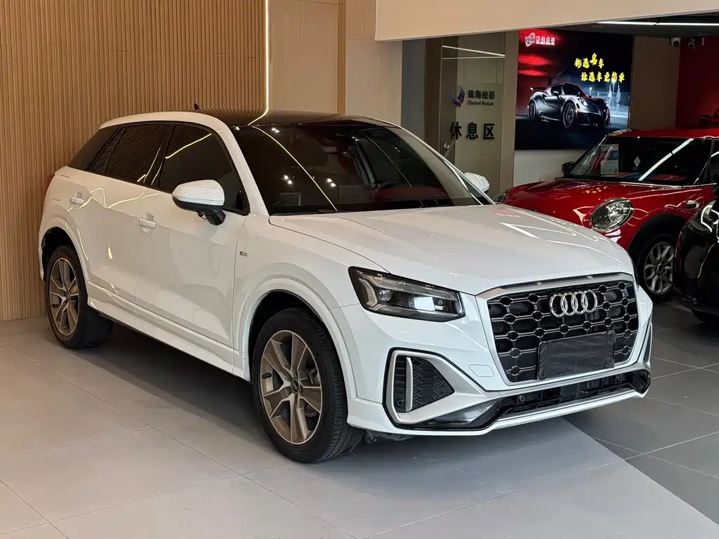 Audi Q2L — миниатюра 3