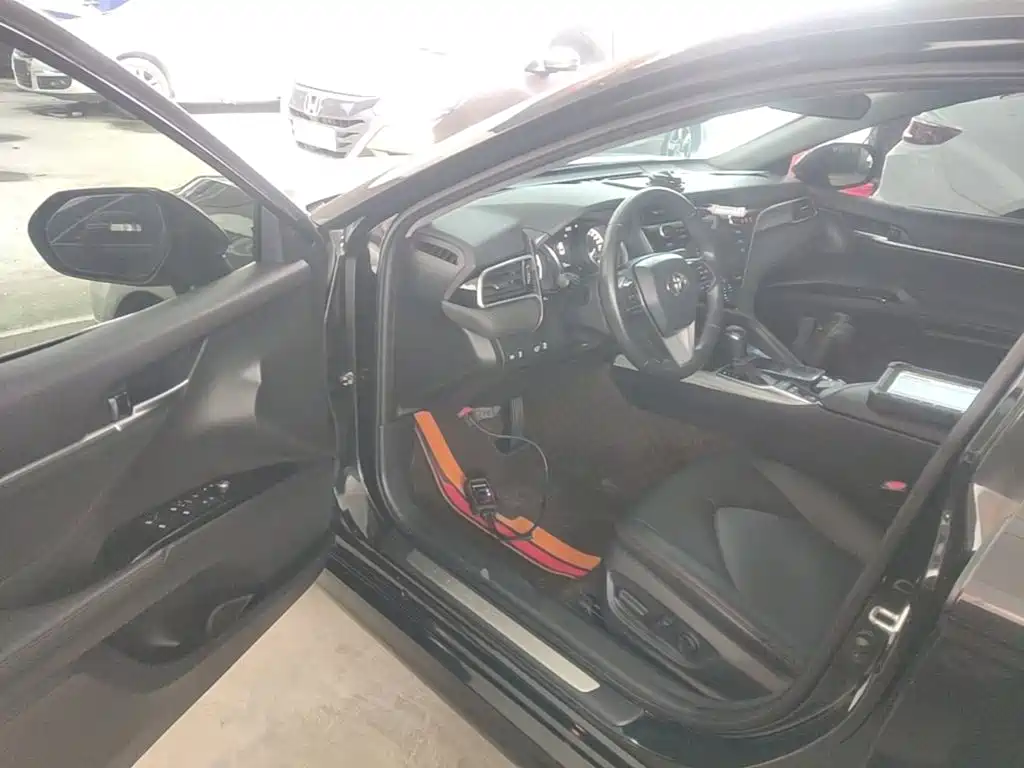 Toyota Camry — миниатюра 16