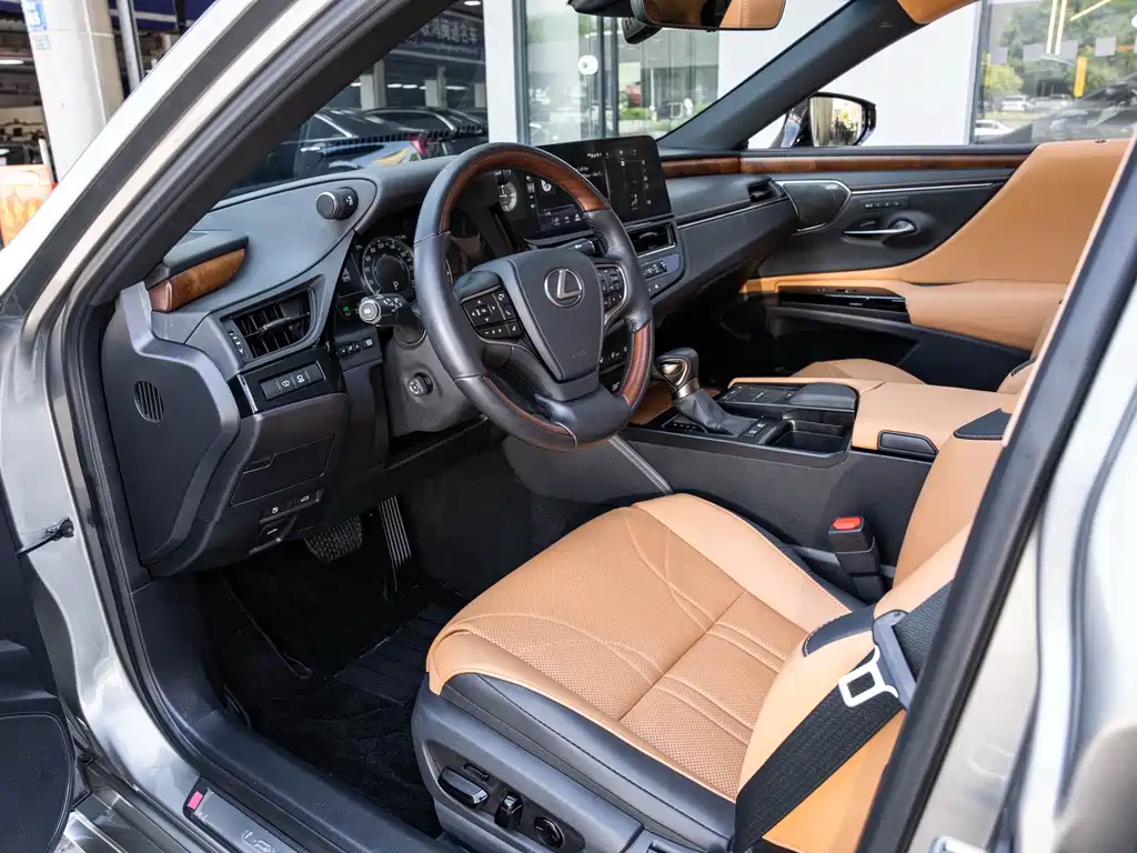 Lexus ES 2021 300h Executive