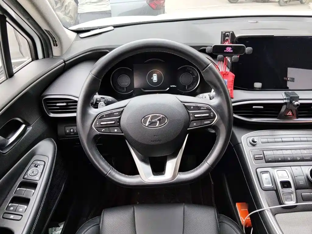 Hyundai Santa Fe — миниатюра 6