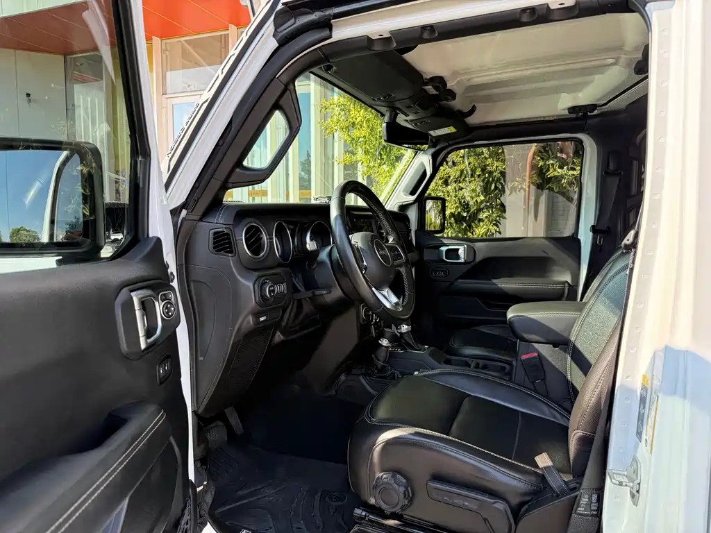 Jeep Gladiator — миниатюра 7