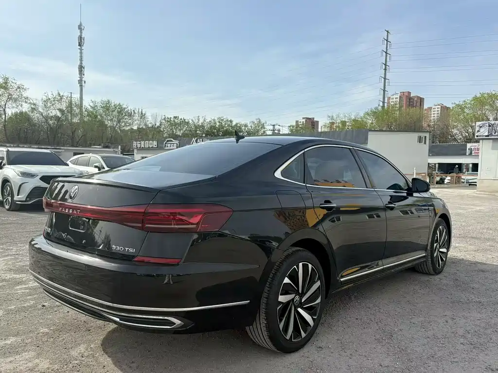 Volkswagen Passat - фото 9