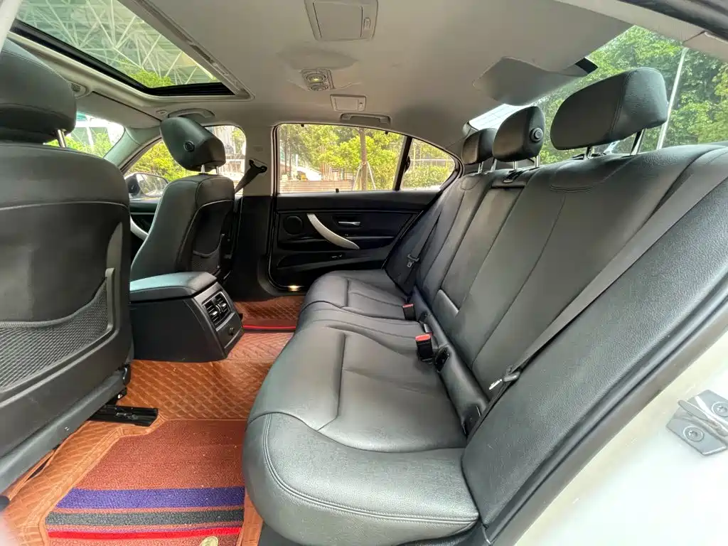BMW 3 Series — миниатюра 13