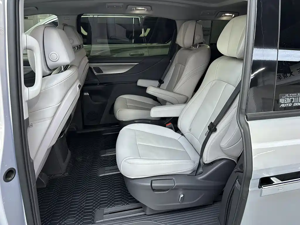 Buick GL8 2025 Smart