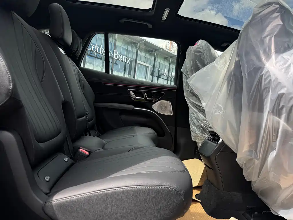 Mercedes-Benz EQS SUV — миниатюра 14
