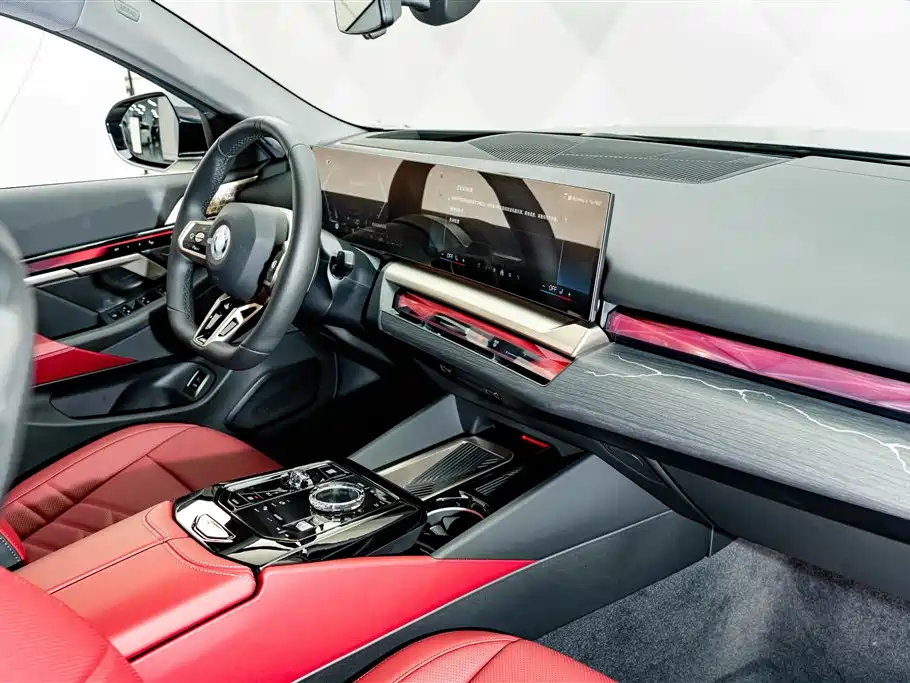 BMW 5 Series — миниатюра 19