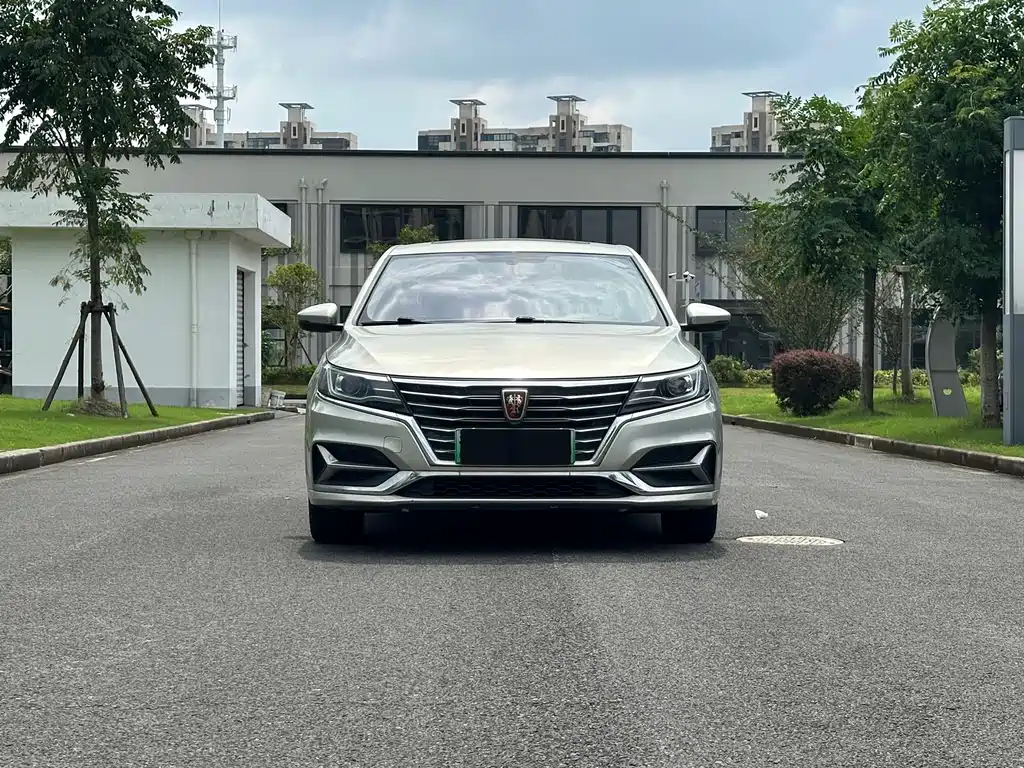 Roewe i6 New Energy — миниатюра 2