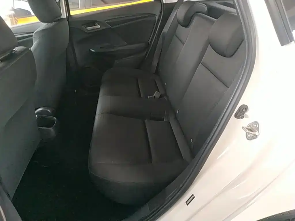 Honda Fit — миниатюра 17