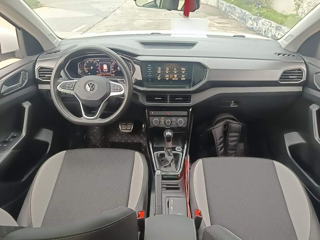 Volkswagen Tanying 1.5 л 2021 г. Белый, пробег 43099 км