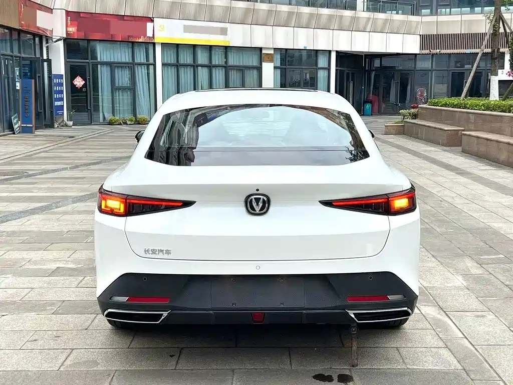 Changan Eado — миниатюра 8