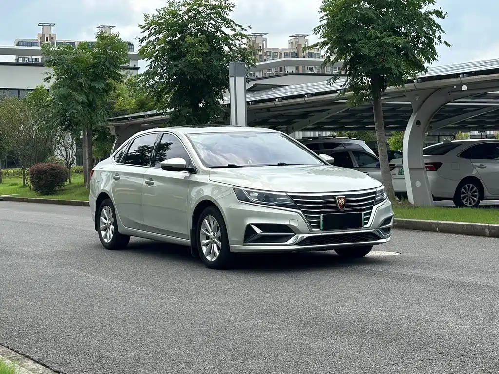 Roewe i6 New Energy — миниатюра 3