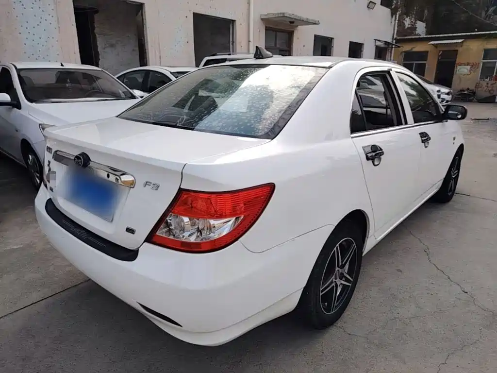 BYD F3 — миниатюра 7