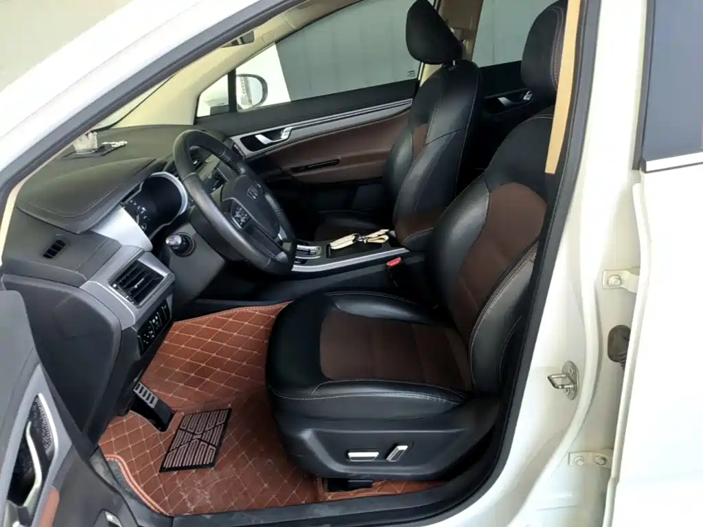 Geely Emgrand GS — миниатюра 15