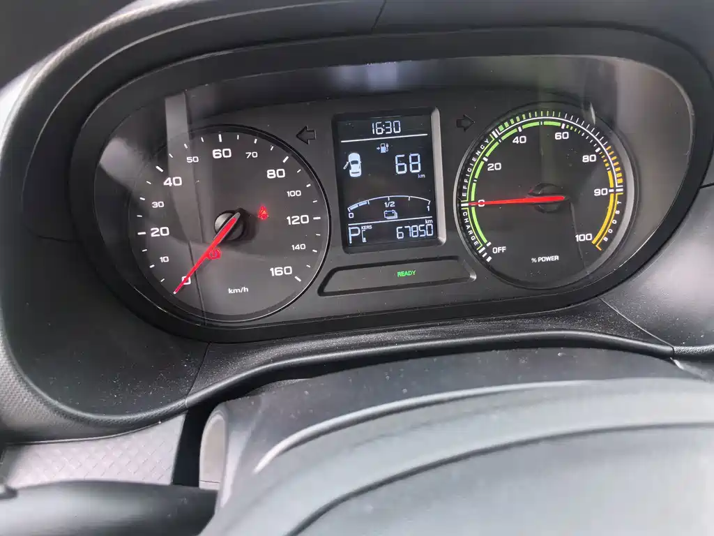 Roewe Clever — миниатюра 12