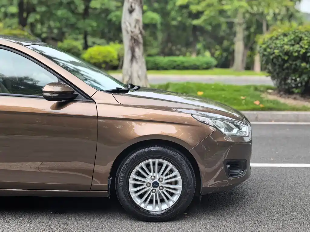 Ford Escort — миниатюра 22