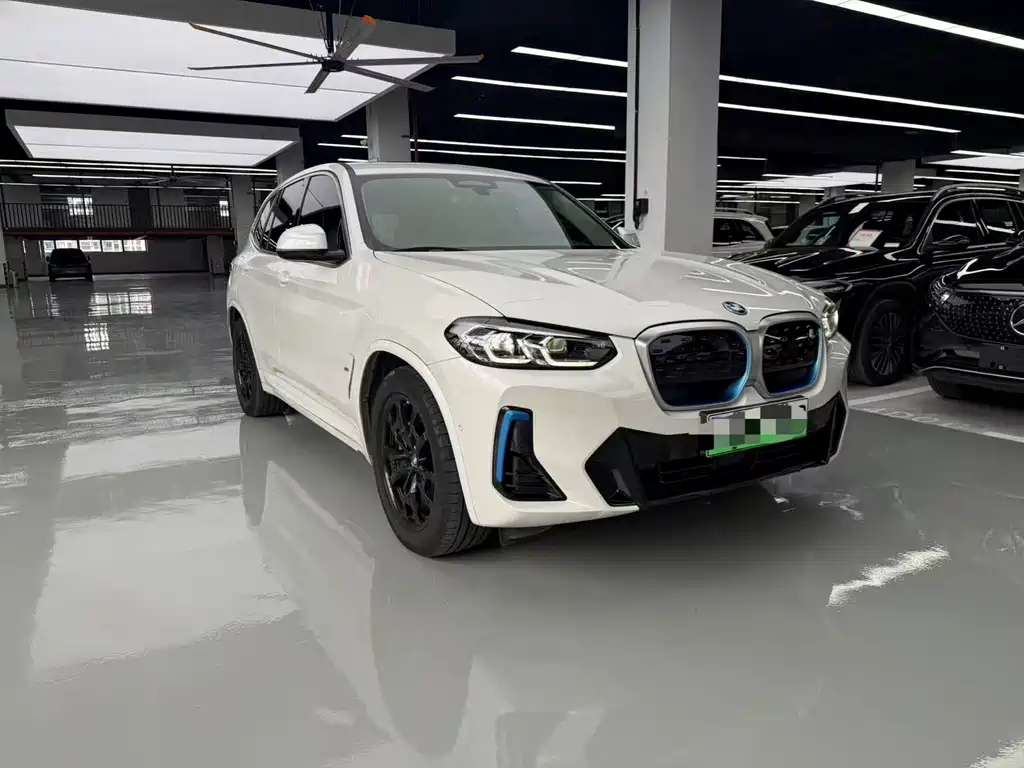 BMW iX3 — миниатюра 3