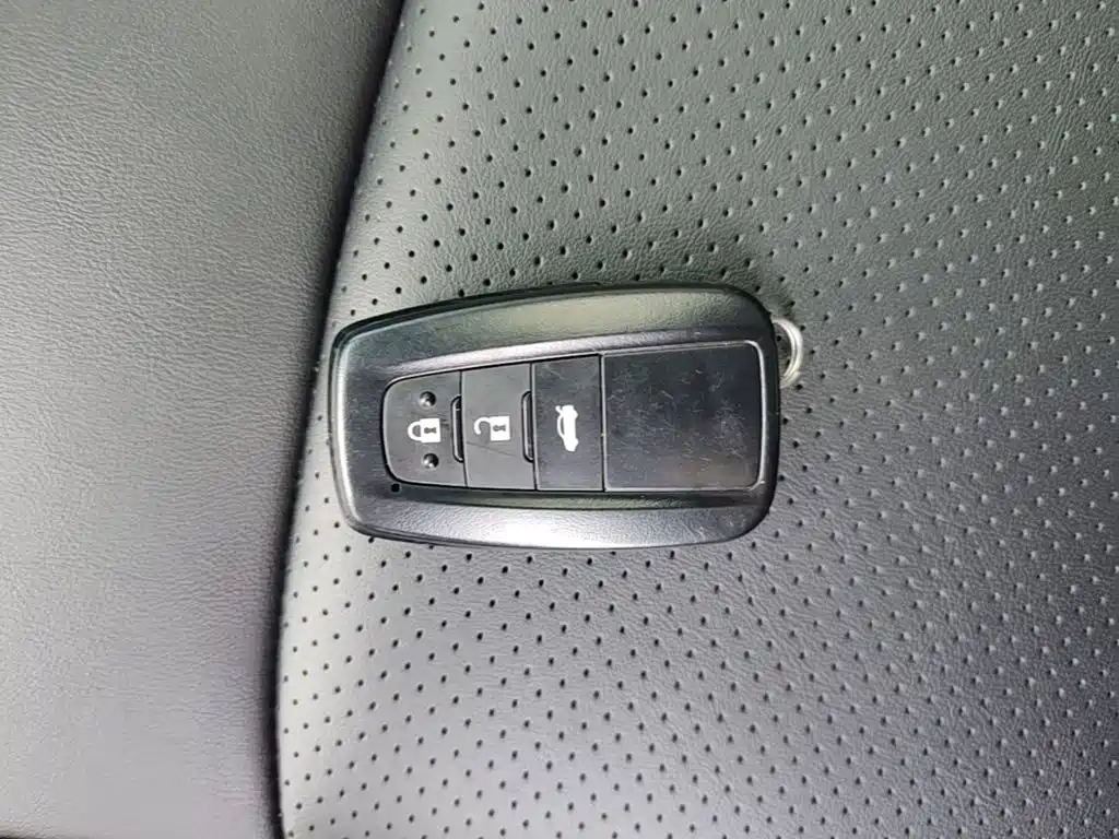 Toyota Corolla — миниатюра 9